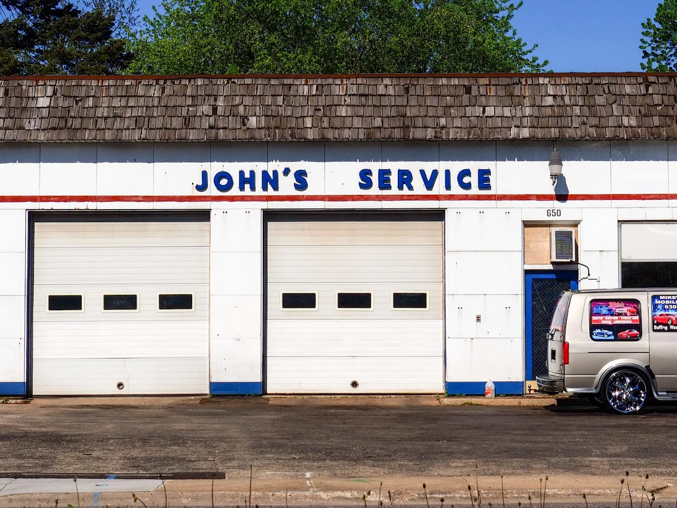 Kies & Knudson Service Station